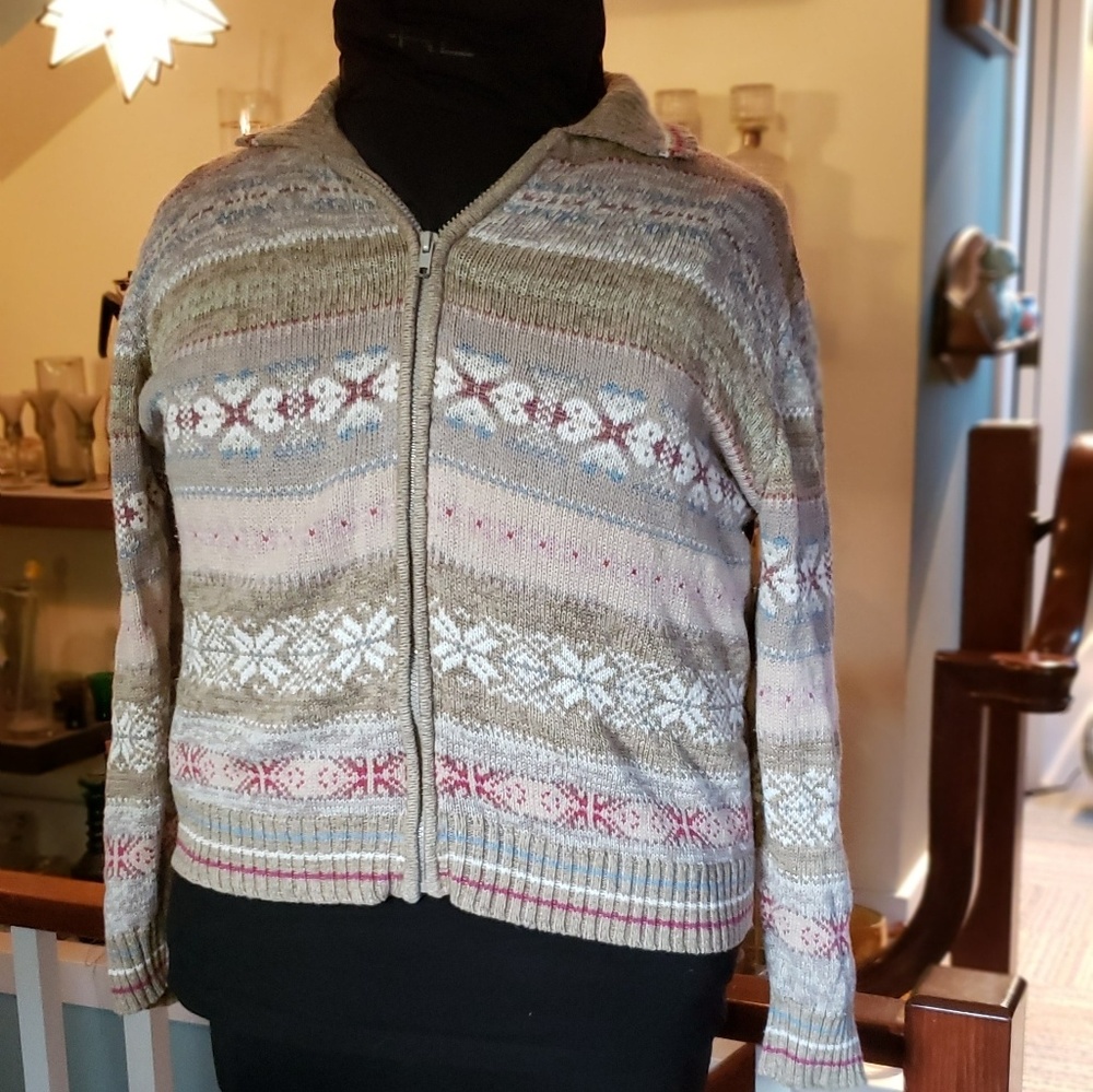 Heirlooms Women Beige Nordic Style Zipper Closure Sweater